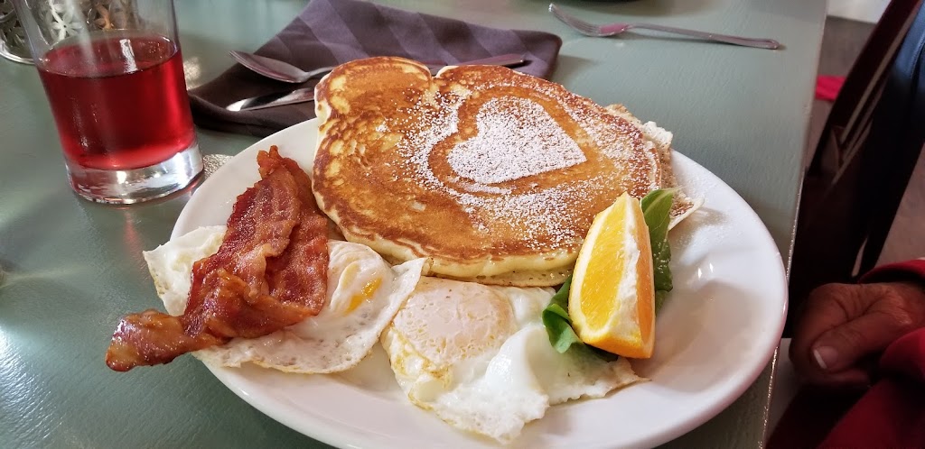 Chavelahs Cafe | 4730 Nova Scotia Trunk 1, Granville Ferry, NS B0S 1K0, Canada | Phone: (902) 532-0861