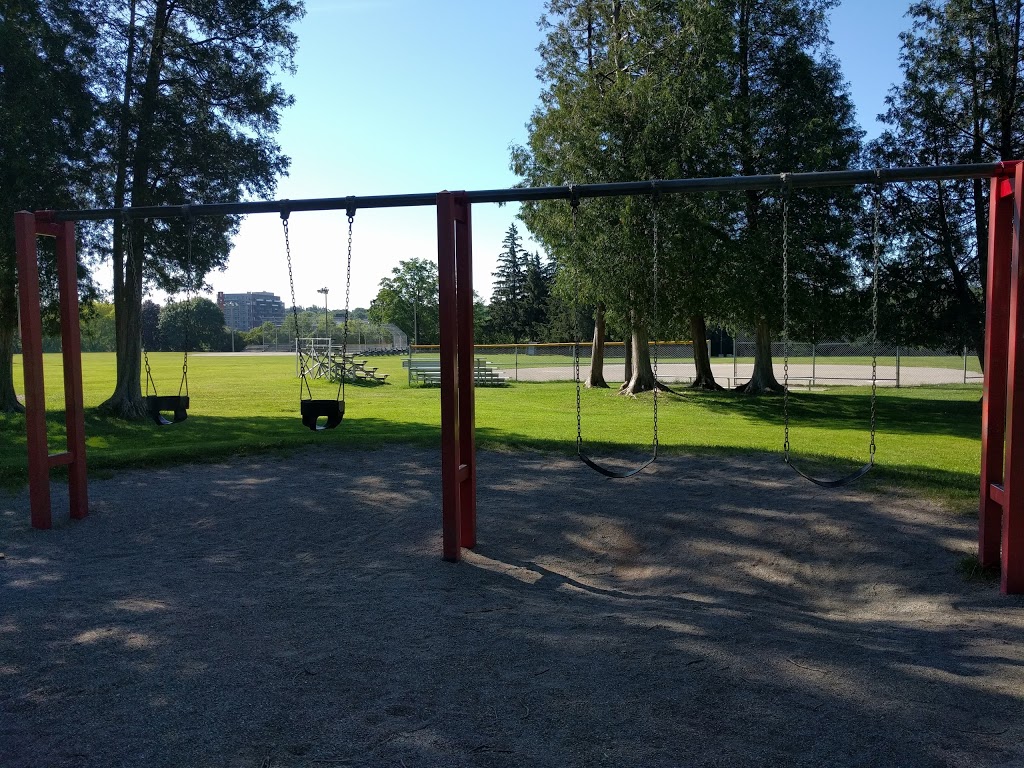 Victoria Park - Cambridge Spray Pad | 66 Fisher Mills Road, Cambridge, ON N3C 1E2, Canada | Phone: (519) 740-4681