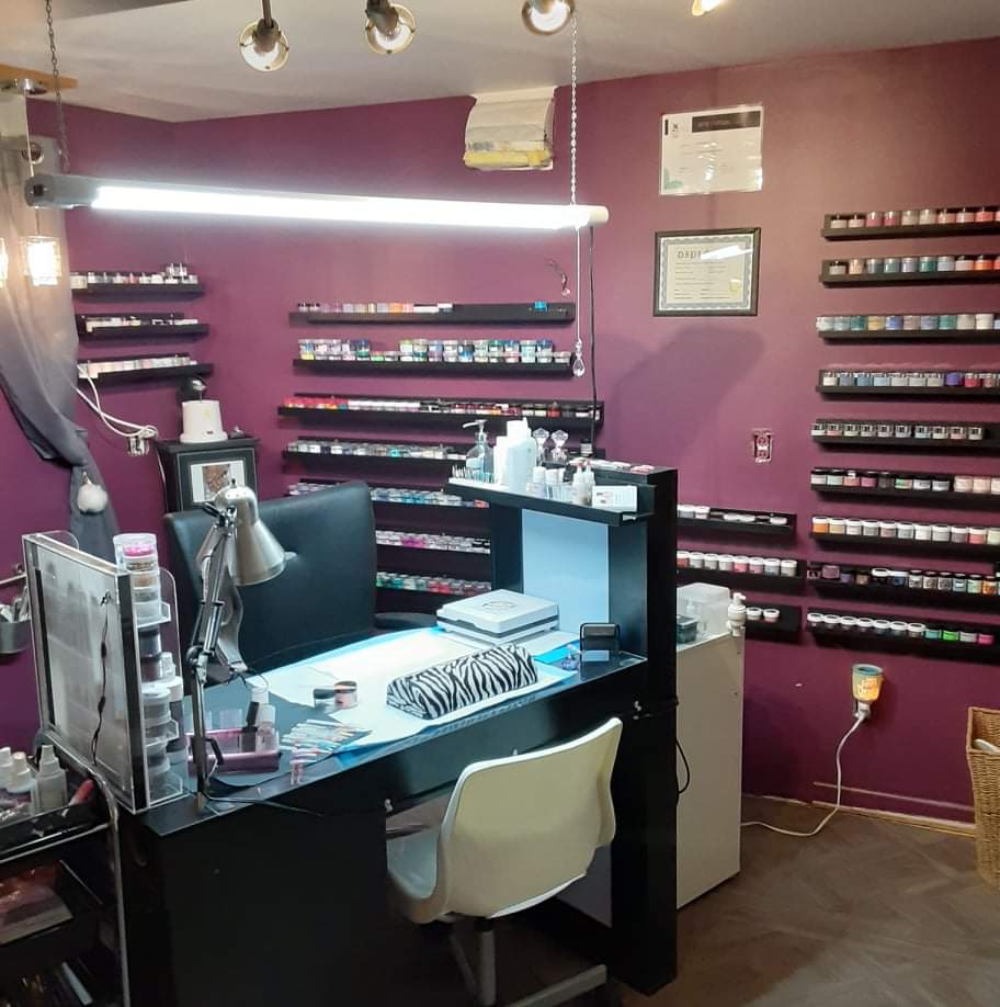 Ongles Étincelants | 349 Rue Boileau, Rivière-Rouge, QC J0T 1T0, Canada | Phone: (514) 632-8942