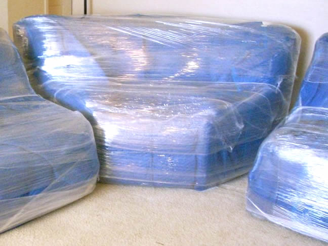 Red leaf movers | 451 Brisdale Dr, Brampton, ON L6A 4P9, Canada | Phone: (905) 872-1362
