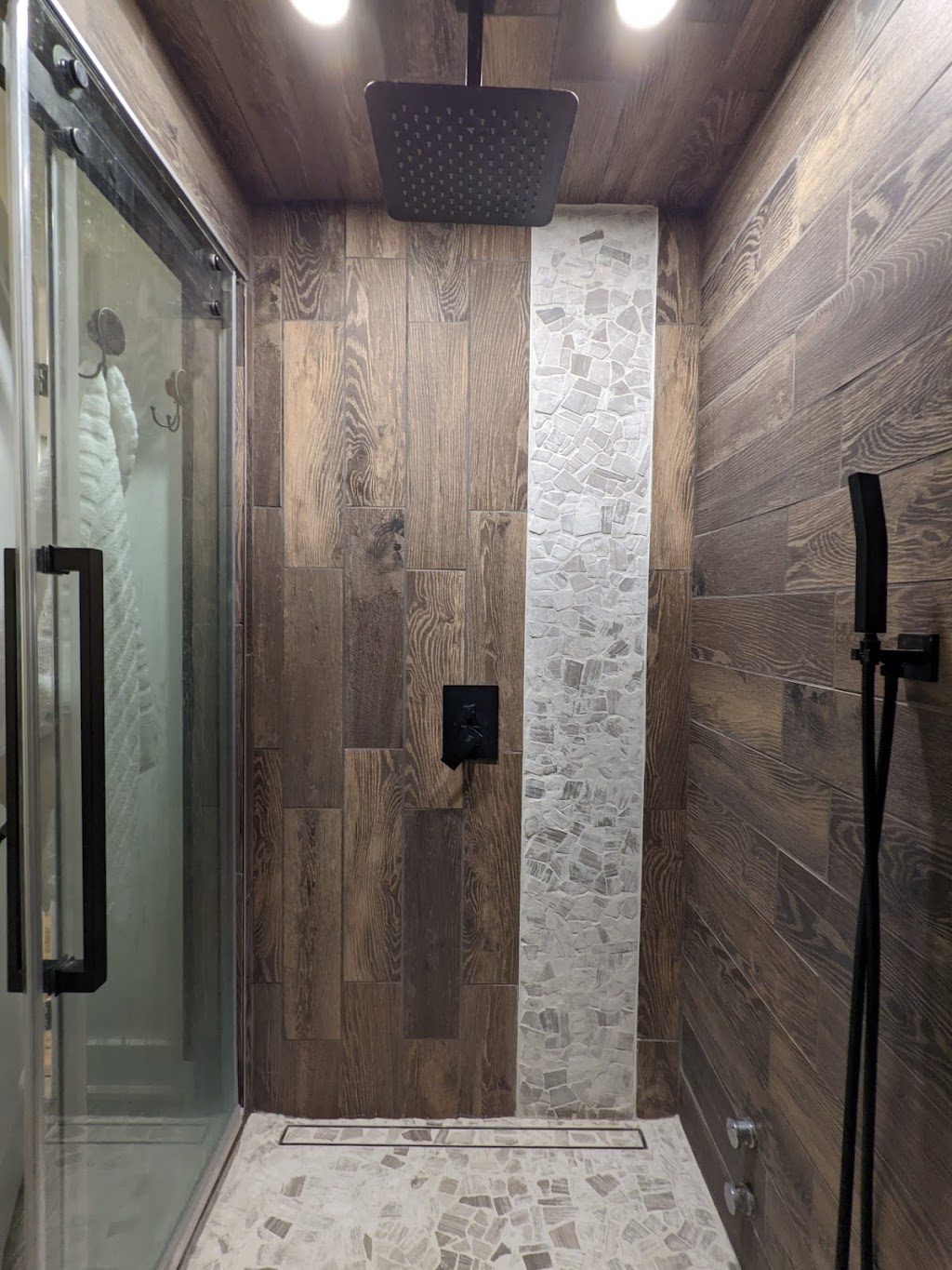Black Timbers Getaway | 12595 511, Calabogie, ON K0J 1H0, Canada | Phone: (613) 301-5851