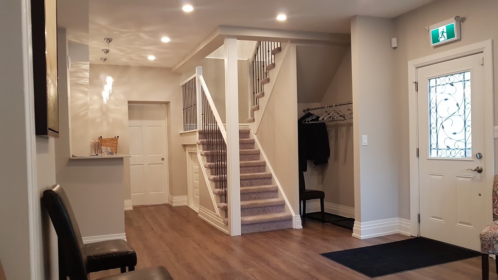 Parkway Back Clinic | 522 King St E, Cambridge, ON N3H 3N2, Canada | Phone: (519) 653-2101