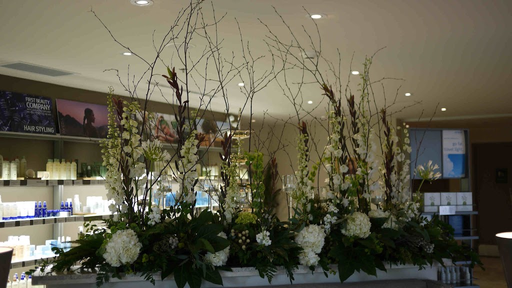 Hidden Garden Floral Designs | 7 Drummond St, Newboro, ON K0G 1P0, Canada | Phone: (613) 272-0358
