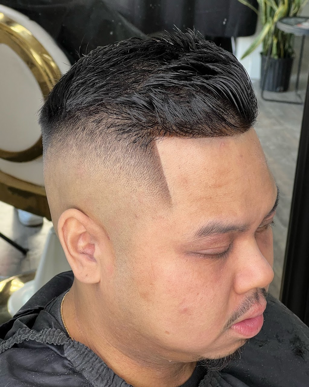 L’Atelier Alayes barbershop | 328 Bd du Curé-Labelle, Fabreville, QC H7P 2P1, Canada | Phone: (514) 884-3484
