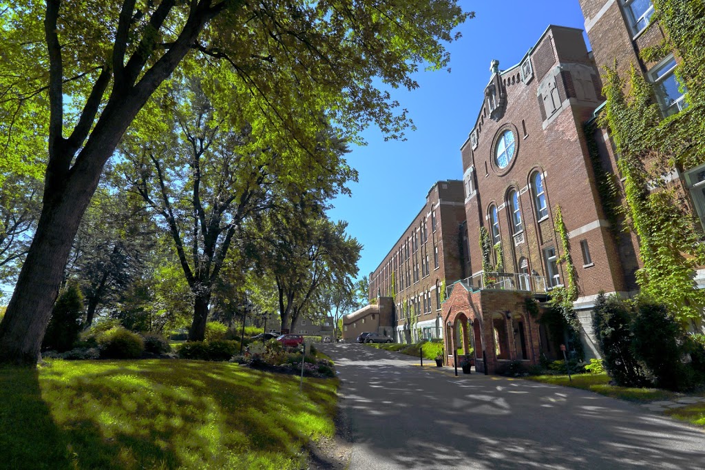 Terrasses Dominicaines | 1465 Boulevard du Carmel, Trois-Rivières, QC G8Z 3R7, Canada | Phone: (819) 370-3799