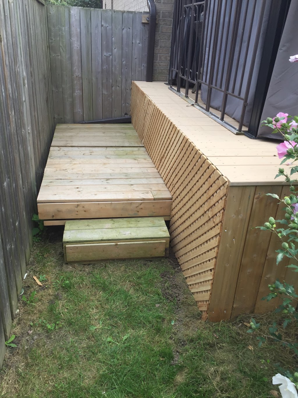 FIX AND REPAIRS Painting & Carpentry | 104 Loggers Run, Barrie, ON L4N 6X1, Canada | Phone: (416) 602-3702