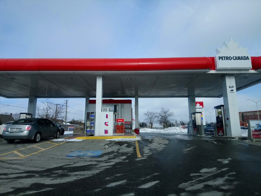 Petro-Canada | 835 Wellington Rd, London, ON N6C 4R5, Canada | Phone: (519) 686-4401