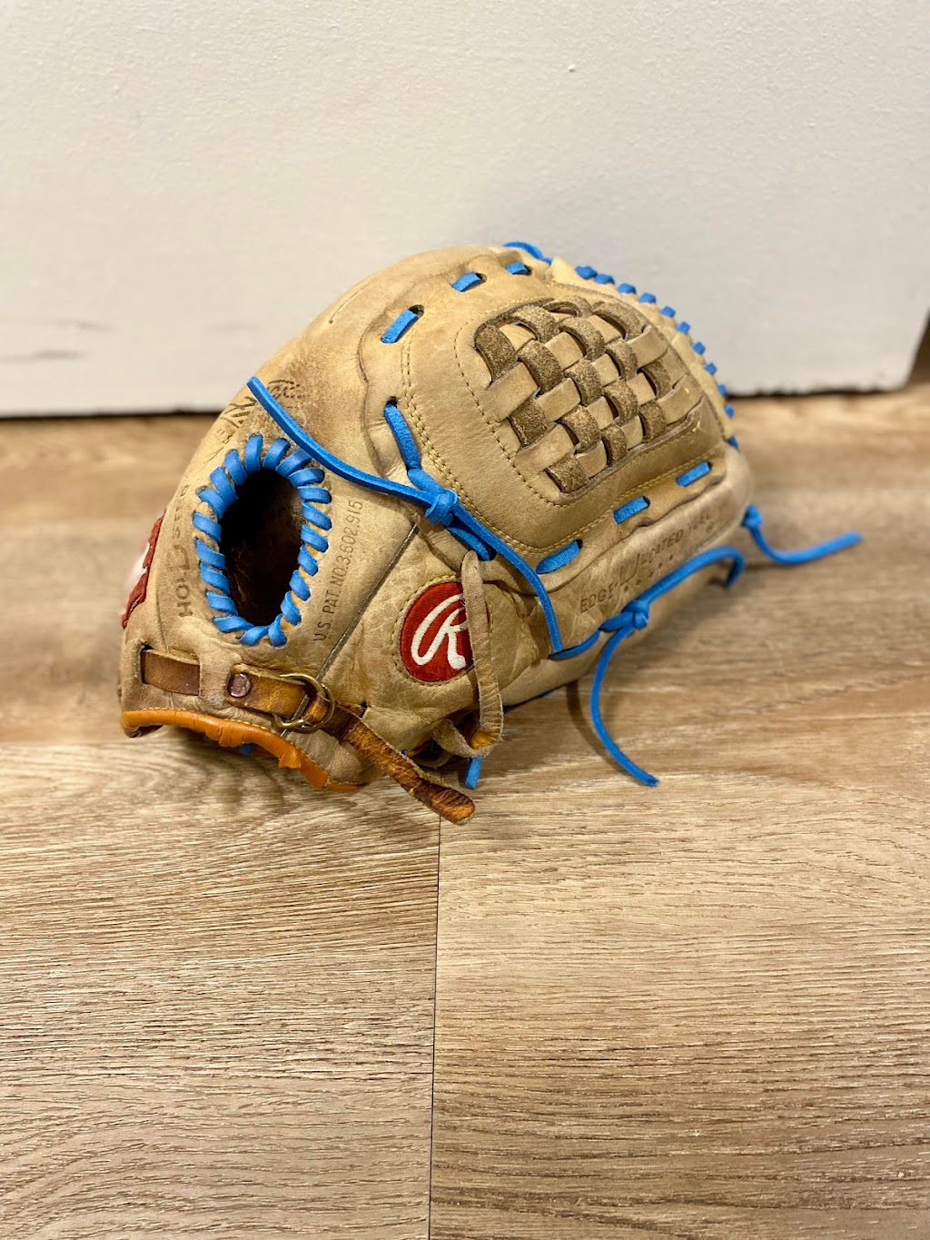 Kennedy Ball Gloves | 293 Robin Rd, London, ON N6J 1S5, Canada | Phone: (437) 980-6304