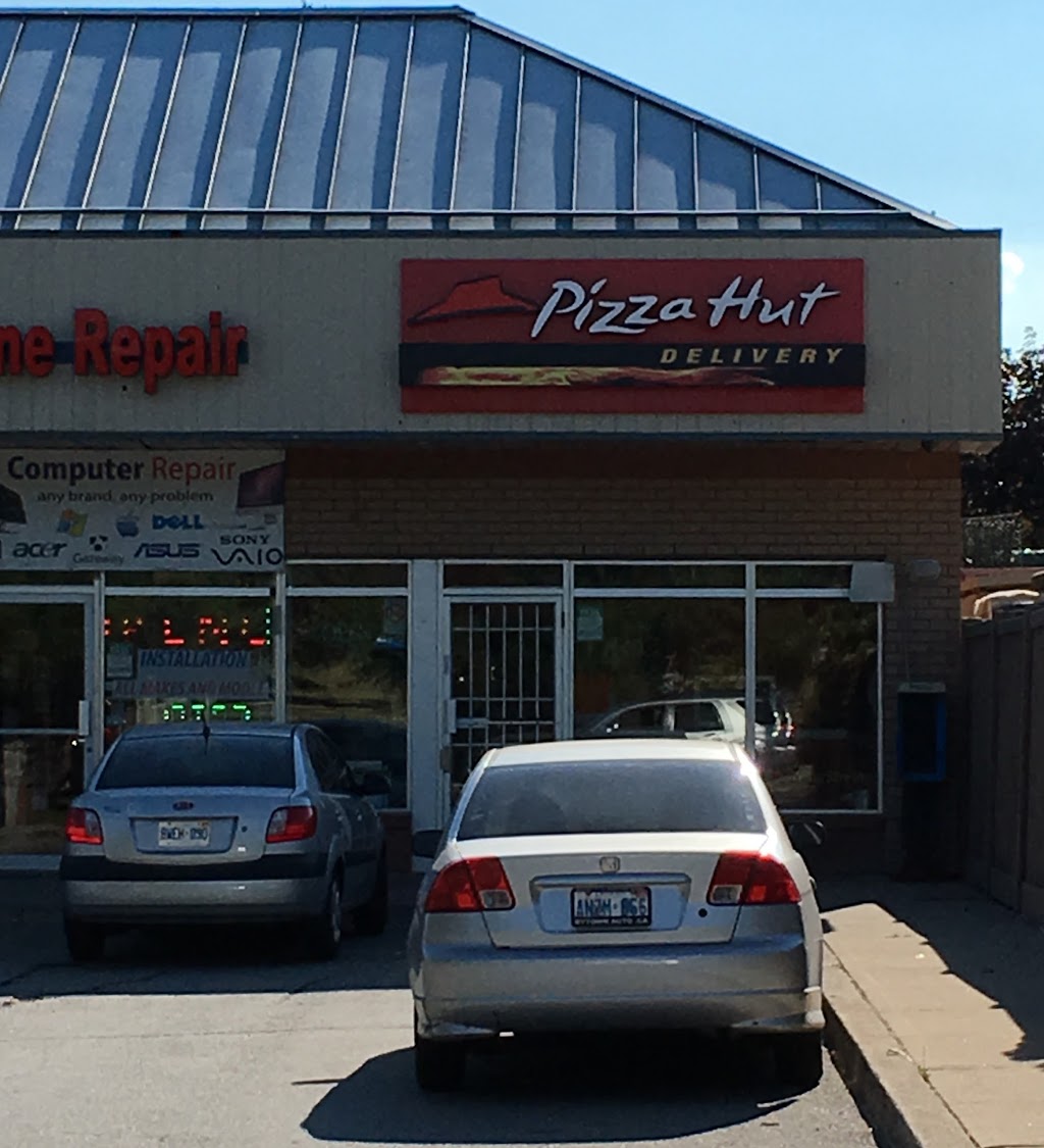 Pizza Hut | 1564 Royal York Rd, Etobicoke, ON M9P 3C3, Canada | Phone: (416) 235-2505