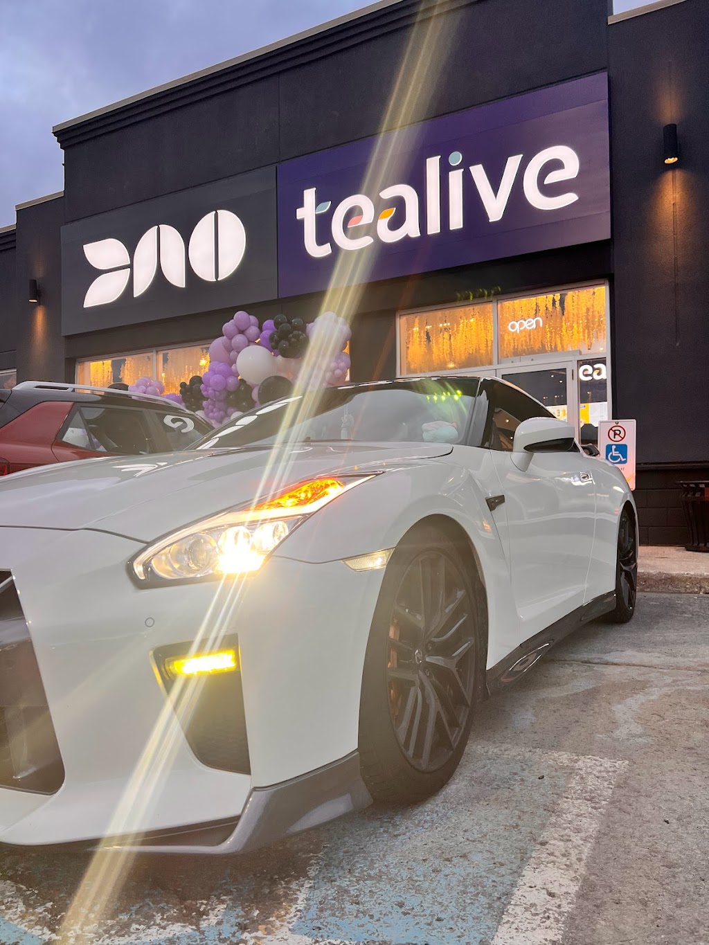 Tealive | 1930 Innes Rd, Gloucester, ON K1B 3K5, Canada | Phone: (613) 742-7878