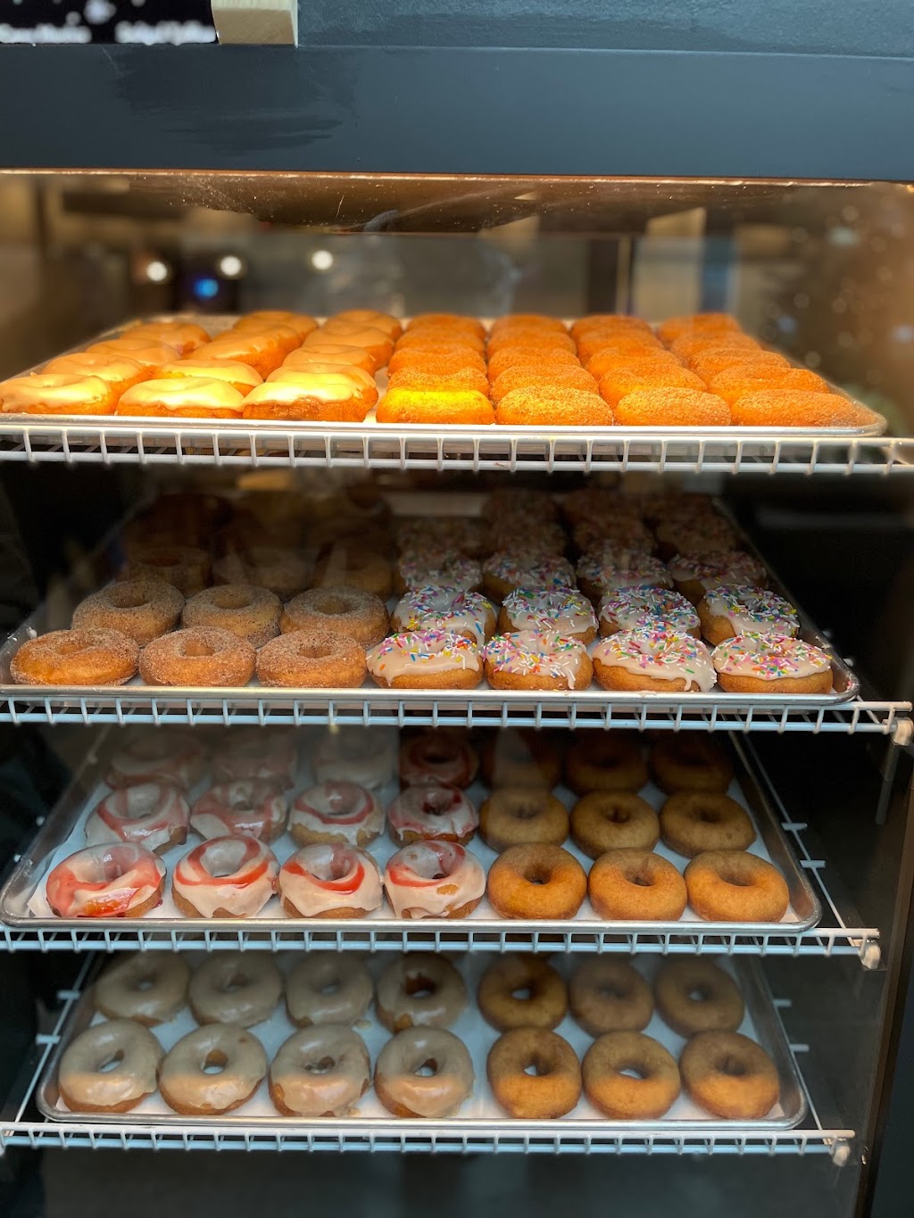 Aroma Maya Coffee & Donuts (Truro Mall) | Food Court, 245 Robie St, Truro, NS B2N 5N6, Canada | Phone: (902) 895-7046