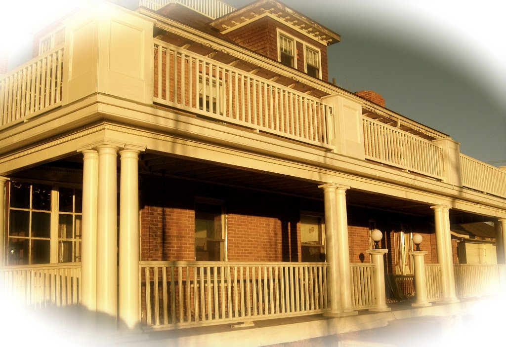 Wakamow Heights Bed & Breakfast | 690 Aldersgate St, Moose Jaw, SK S6H 6A4, Canada | Phone: (306) 693-9963