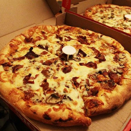 Gabriel Pizza | 4772 Bank St, Gloucester, ON K1T 3W7, Canada | Phone: (613) 319-7777