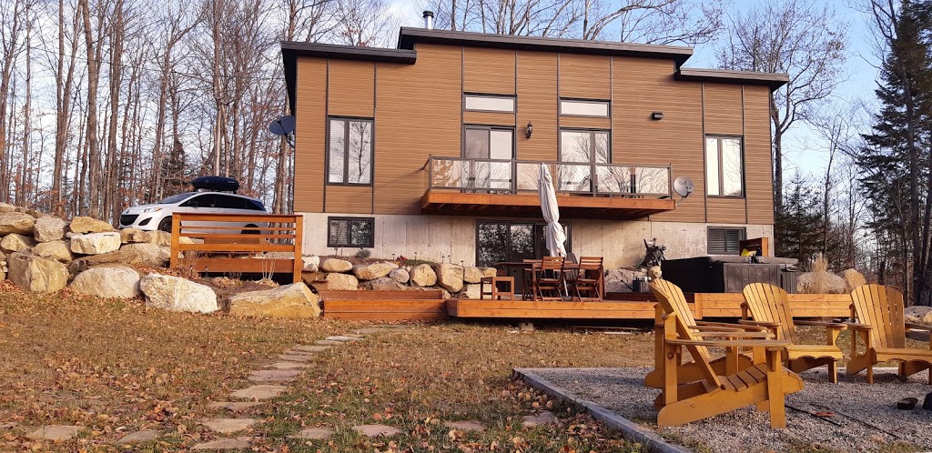 Chalet Nordique | 124 Chemin des Lacs à May, Entrelacs, QC J0T 2E0, Canada | Phone: (514) 464-2145