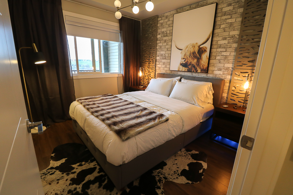 Anna Ahmed | Calgary, AB T3K 0H3, Canada | Phone: (403) 891-7042
