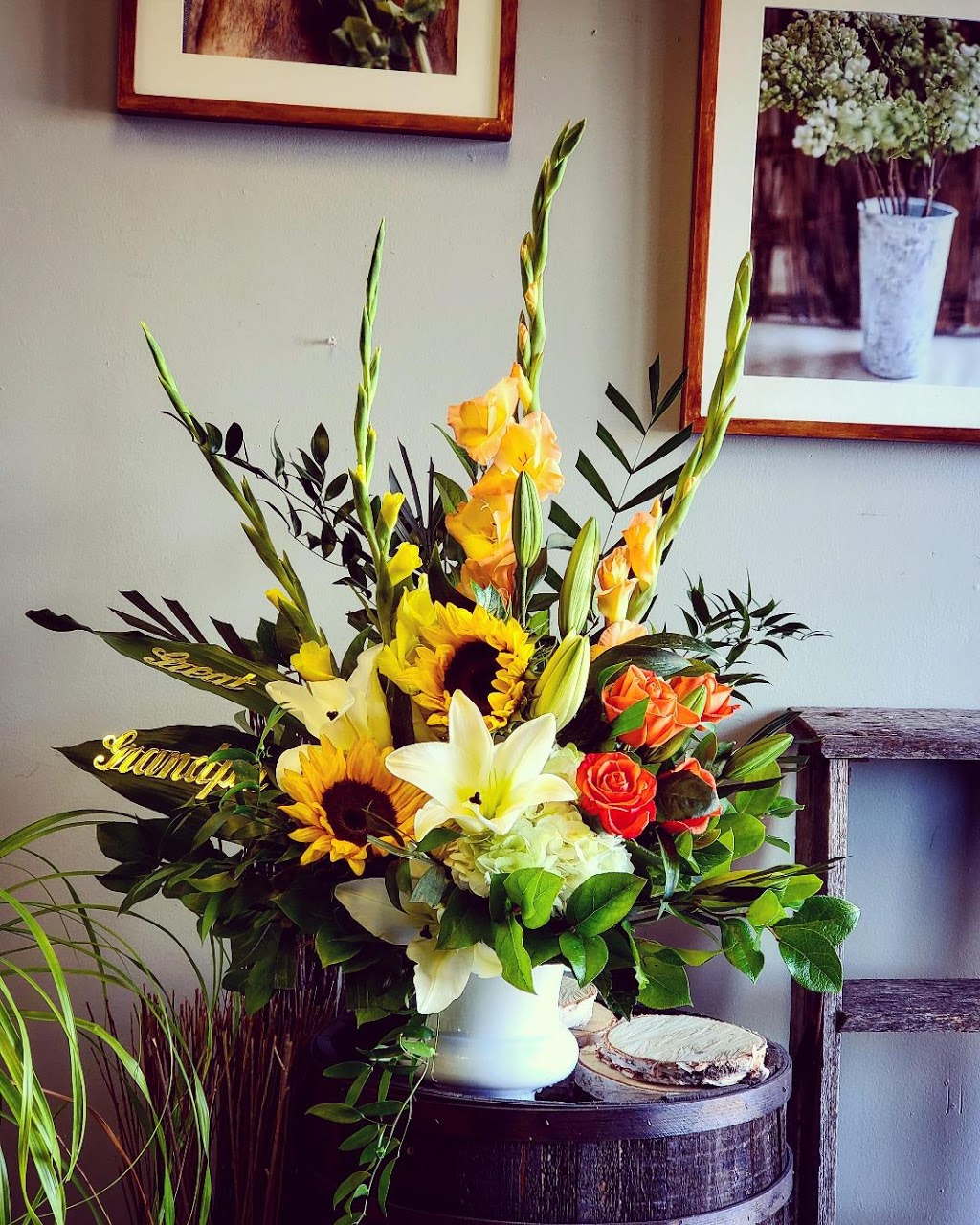 The Wallflower Boutique | 4189 Bowmanville Ave, Bowmanville, ON L1C 6W2, Canada | Phone: (905) 436-7149