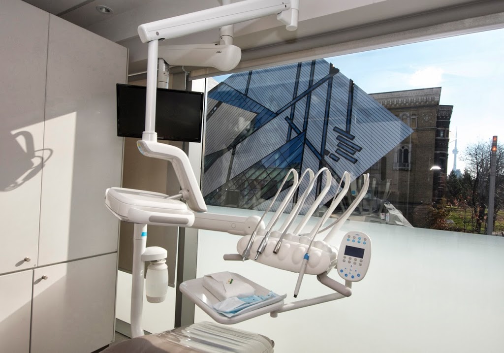 Museum Dental | 206A Bloor St W, Toronto, ON M5S 1T8, Canada | Phone: (416) 922-6848