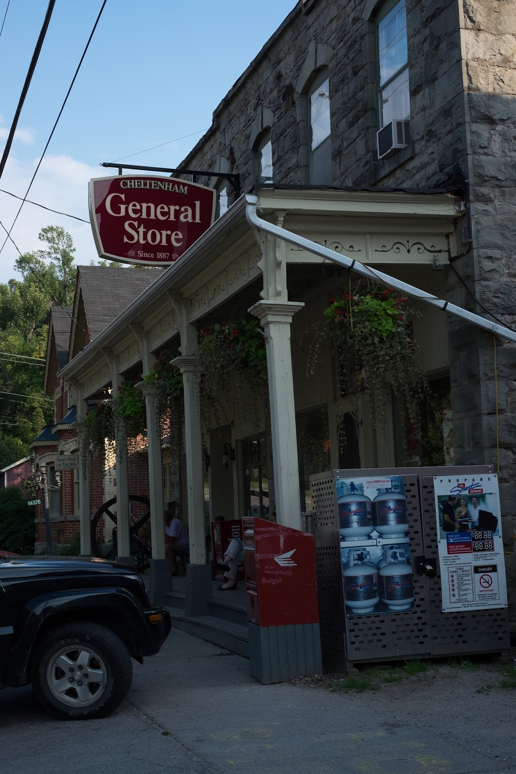 Cheltenham General Store | 14386 Creditview Rd, Cheltenham, ON L7C 1N5, Canada | Phone: (905) 838-2729