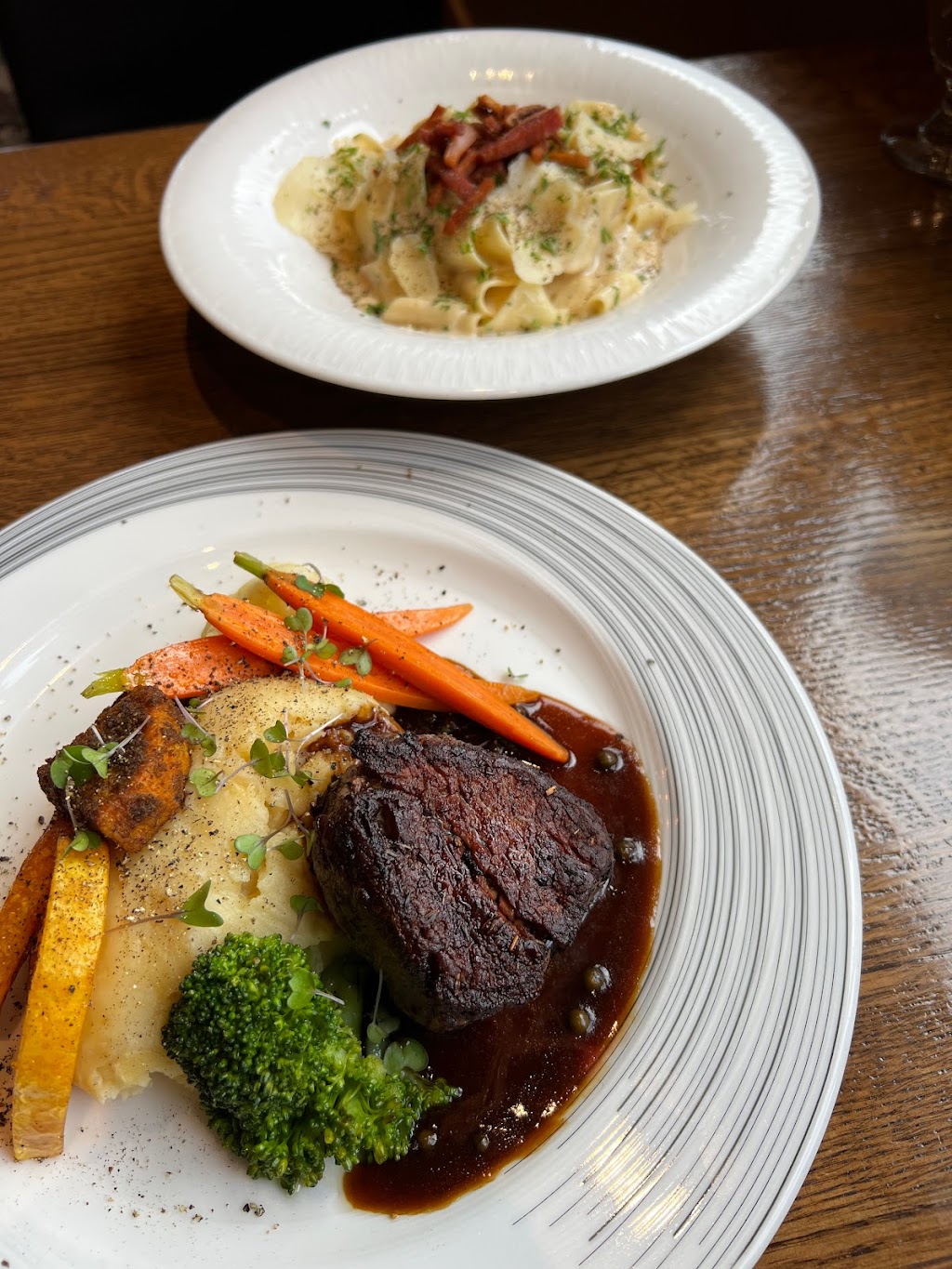 Chimney Corner Lounge | Improvement District No. 9, AB T0L 2C0, Canada | Phone: (403) 762-7890 ext. 1109