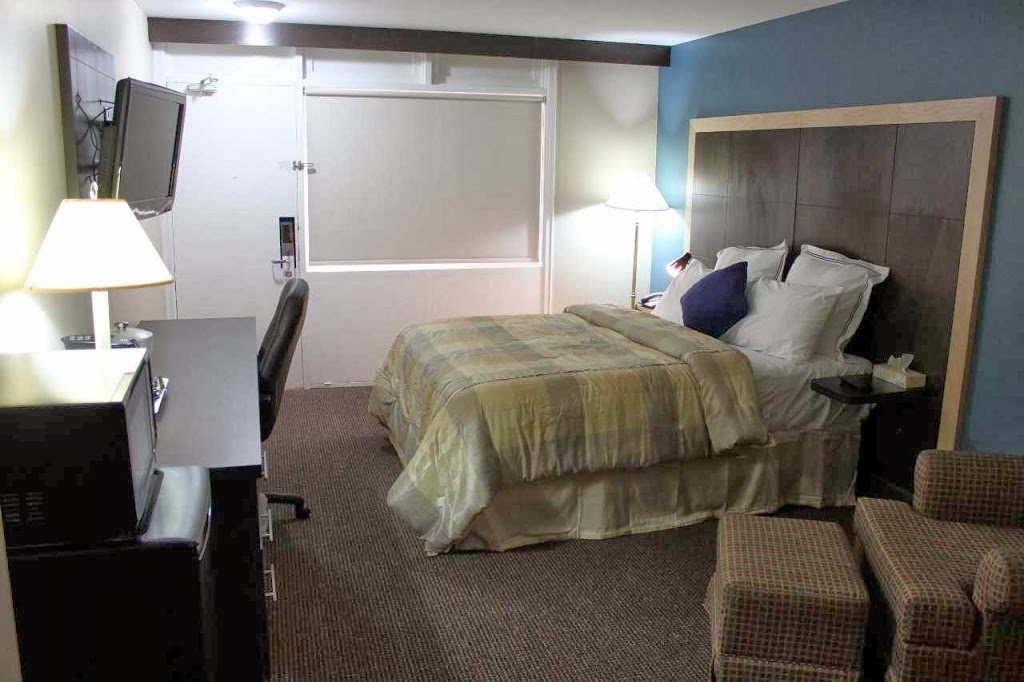 Econo Lodge Sudbury | 1145 Lorne Street, Sudbury, ON P3C 4S8, Canada | Phone: (705) 674-4203