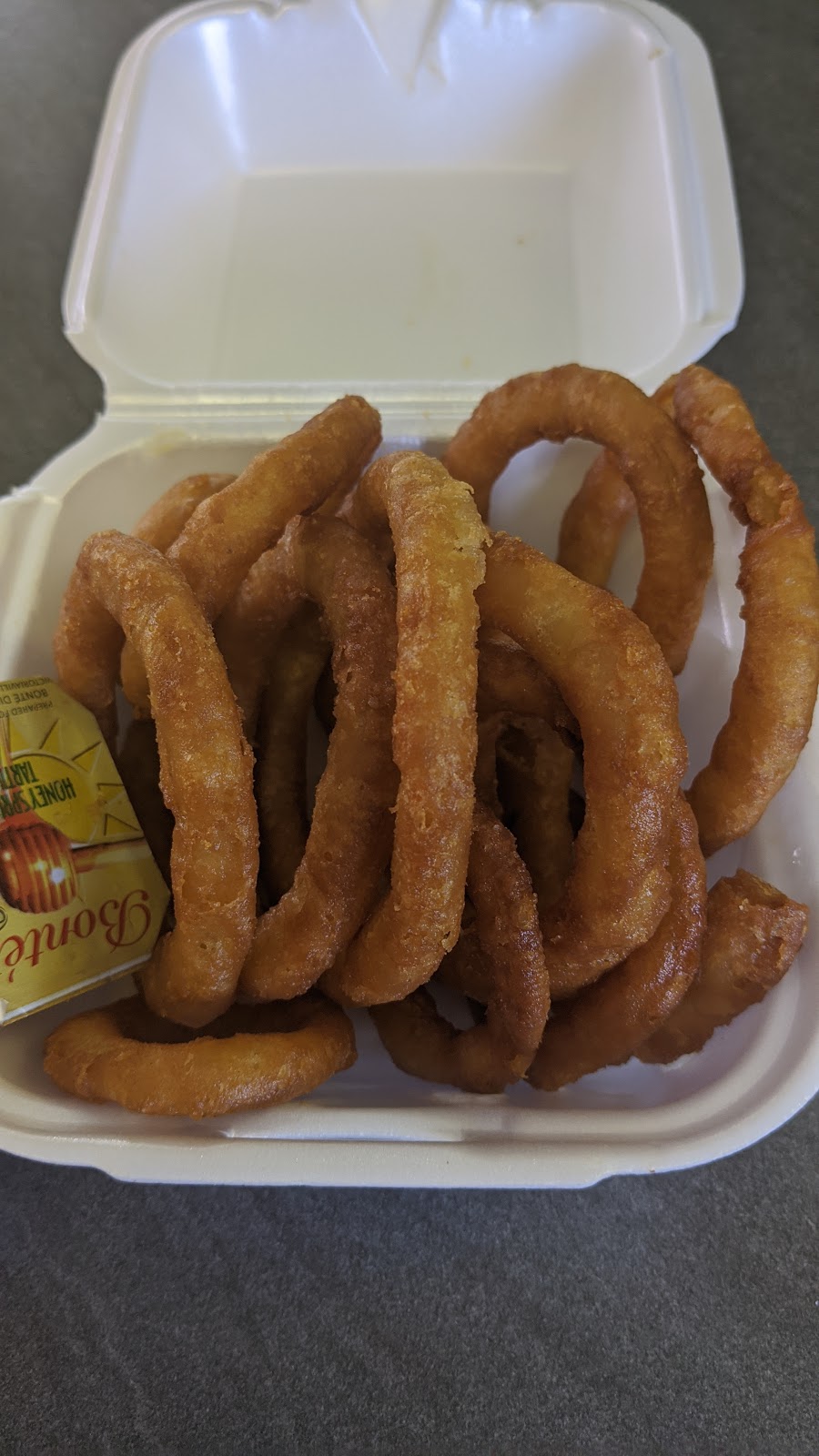 RESTAURANT LE ST-H | 238 Chemin Cartier, Saint-Hilarion, QC G0A 3V0, Canada | Phone: (418) 400-8808
