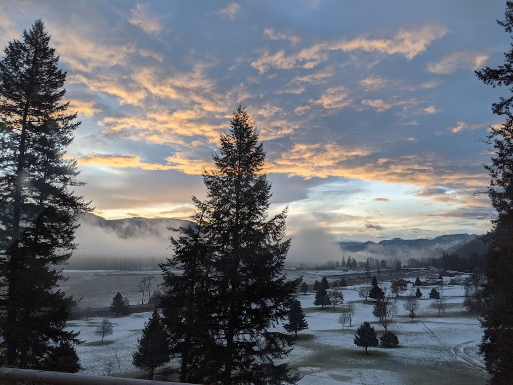 Chinook Cove Golf & RV | 5045 Boulder Mountain Rd, Barrière, BC V0E 1E0, Canada | Phone: (888) 607-4653