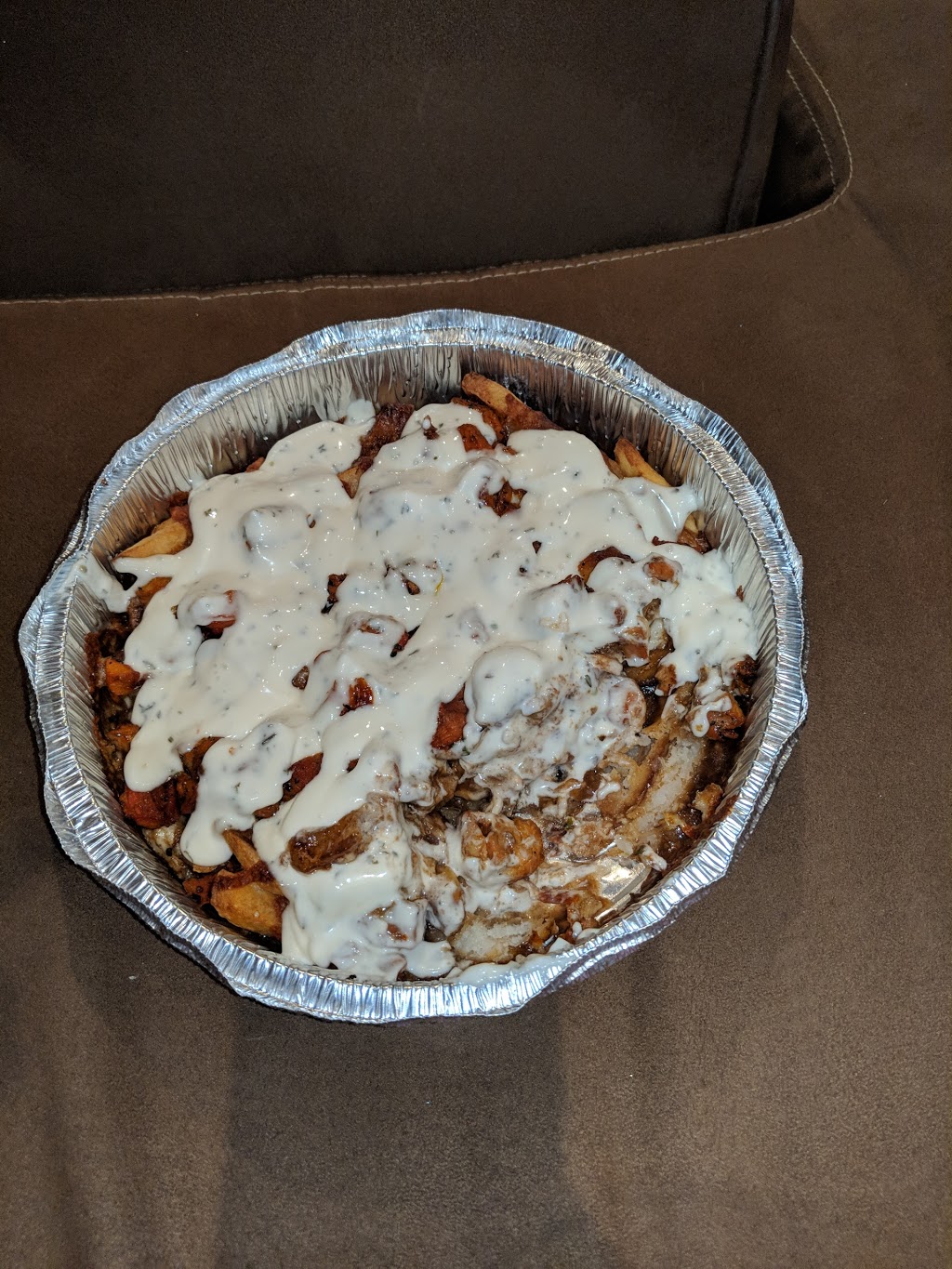 Lava Pizza & Wings | 550 Fennell Ave E, Hamilton, ON L8V 5S9, Canada | Phone: (905) 574-6666