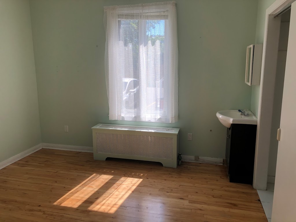 Manoir des III Soleils | 915 Rue Saint-Pierre O, Saint-Hyacinthe, QC J2T 1N9, Canada | Phone: (514) 418-4323