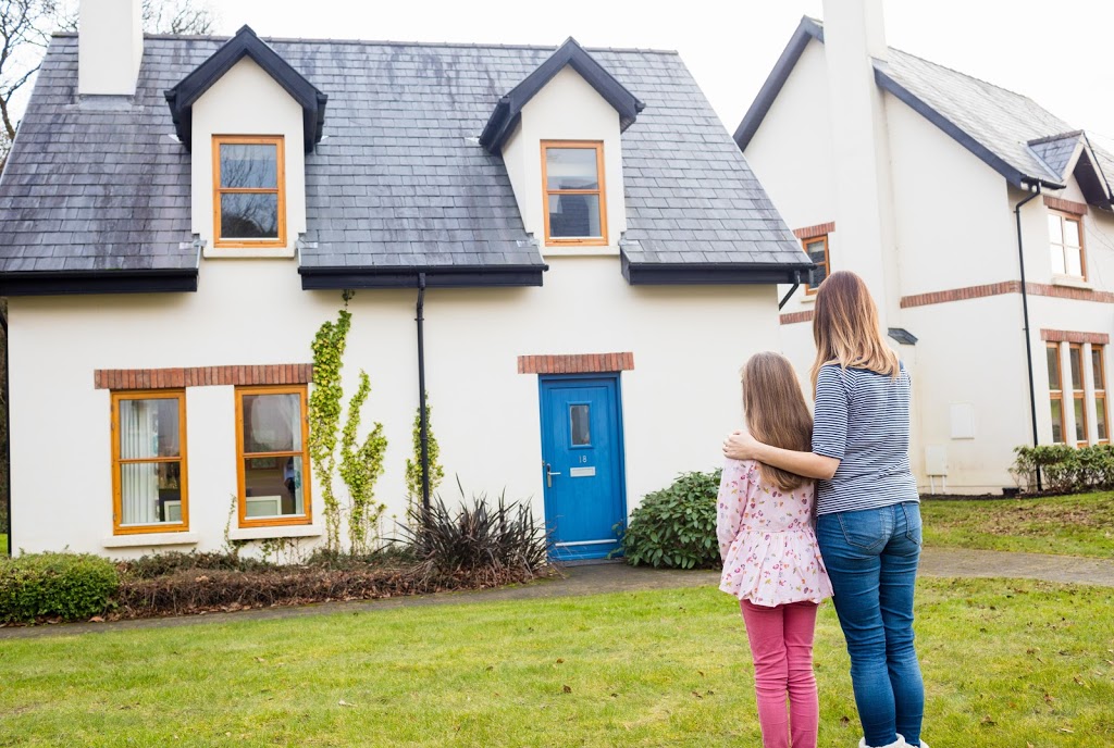 Macbeth Roofing Burnaby | 4307 Percival Ave, Burnaby, BC V5G 3S4, Canada | Phone: (604) 359-5164