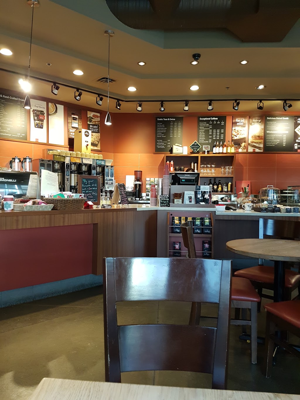 Good Earth Coffeehouse - Creekside Crossing Airdrie | 35 MacKenzie Way SW #1109, Airdrie, AB T4B 0V7, Canada | Phone: (403) 948-3100