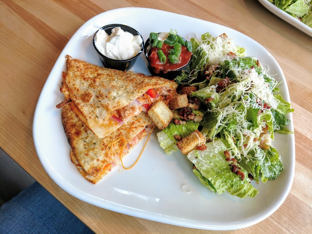 Boston Pizza | 435 Kent St W, Lindsay, ON K9V 6C3, Canada | Phone: (705) 328-0008