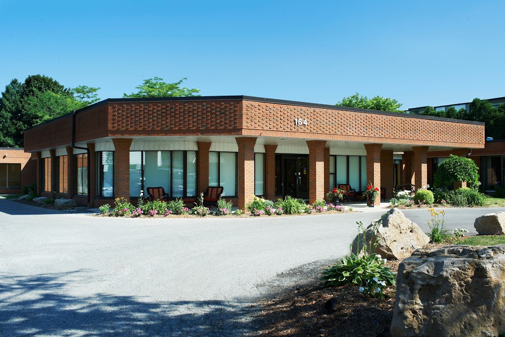 Revera Fergus Place | 164 Fergus Ave, Kitchener, ON N2A 2H2, Canada | Phone: (519) 894-9600