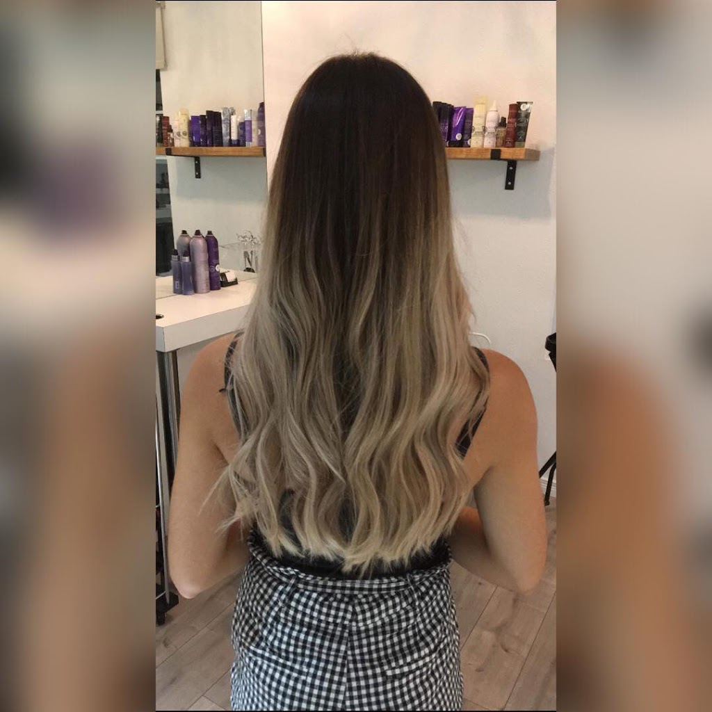 Coiffure Distinctive Beauport | 2150 Avenue Deblois, Québec, QC G1E 3V7, Canada | Phone: (581) 741-7410