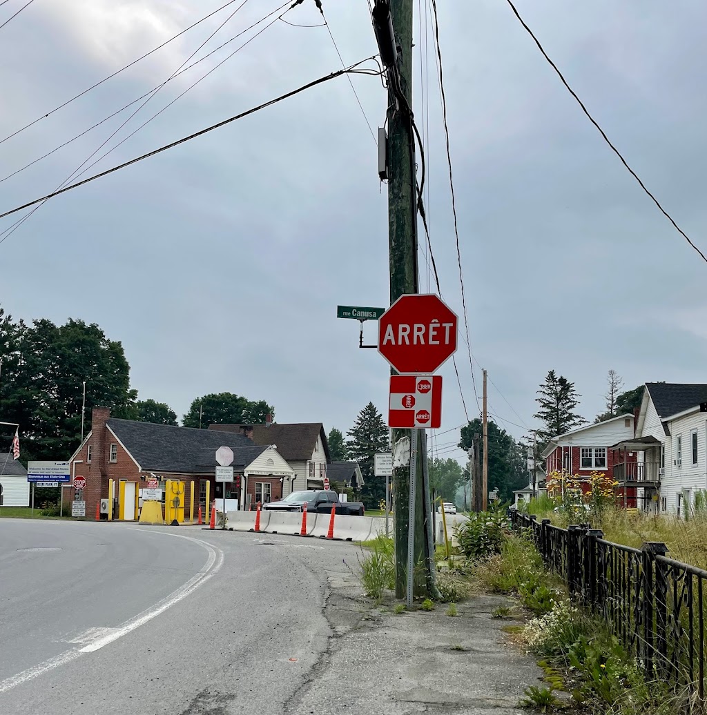 Indyana | 151 Chemin Hatley Ctre, Hatley, QC J0B 2C0, Canada | Phone: (819) 640-3072