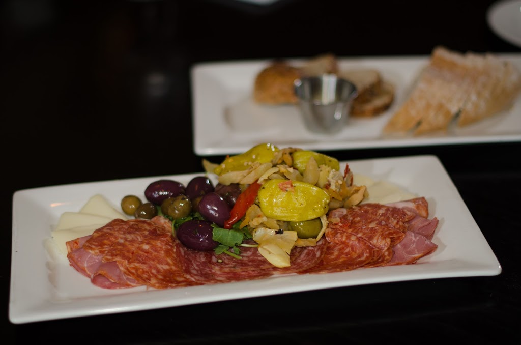 Napolis Café | 1300 Stittsville Main St, Stittsville, ON K2S 1A3, Canada | Phone: (613) 836-7722