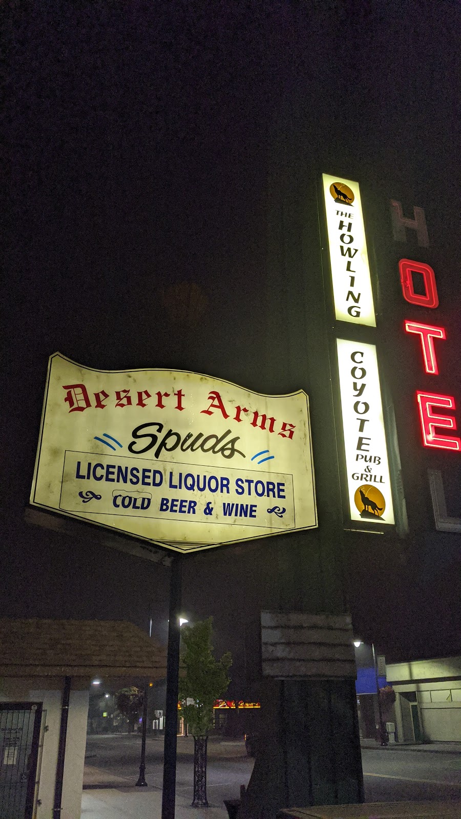 Desert Arms Hotel | 6341 Main St, Oliver, BC V0H 1T0, Canada | Phone: (250) 498-4313