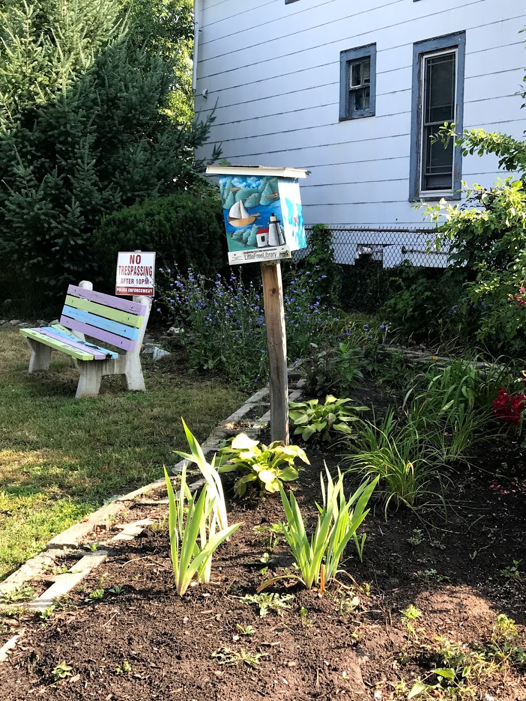 East Street little free library | 193 East St, Buffalo, NY 14207, USA