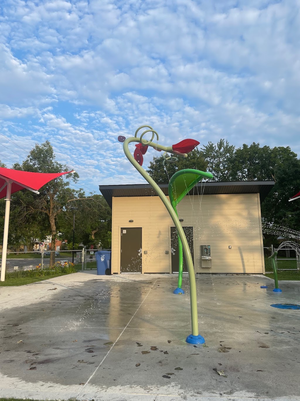 Splash Pad at Augusta Park | Pointe-Claire, QC H9R, Canada | Phone: (514) 630-1200