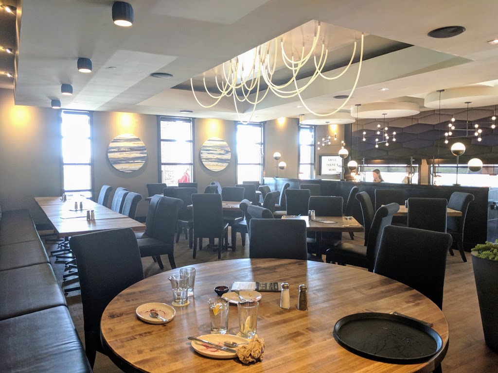 Moxies Grill & Bar | 29 Hopewell Way NE, Calgary, AB T3J 4V7, Canada | Phone: (403) 291-4636