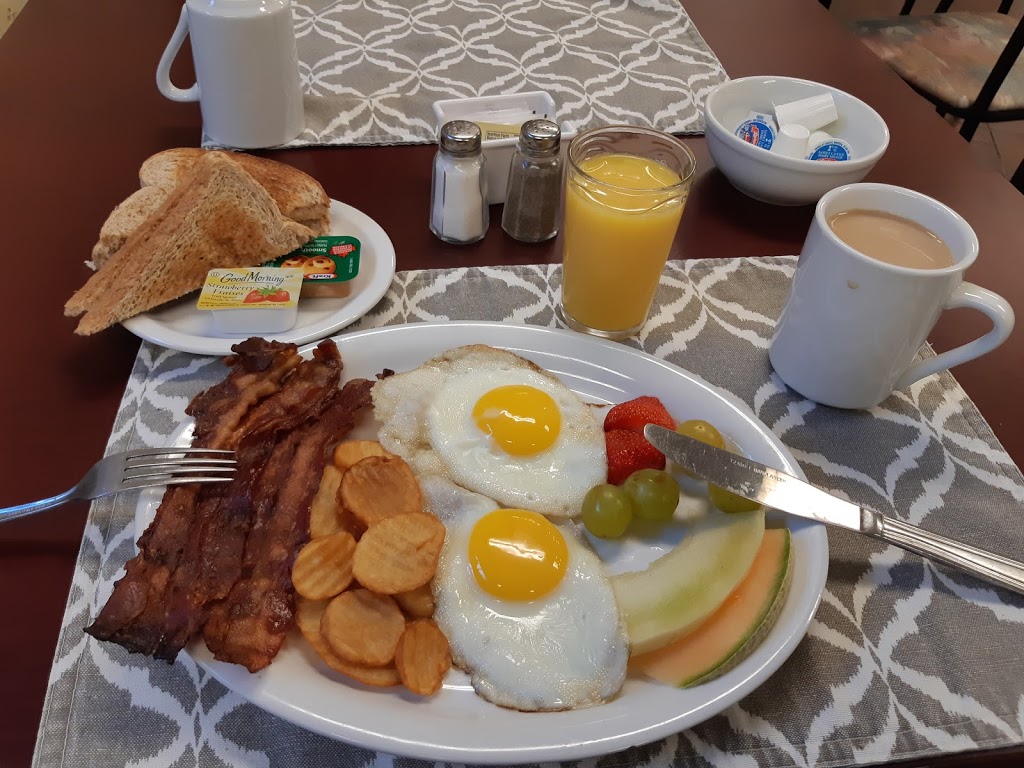 Auberge Du Mont Rigaud | 20 Rue Bourget, Rigaud, QC J0P 1P0, Canada | Phone: (450) 451-2202