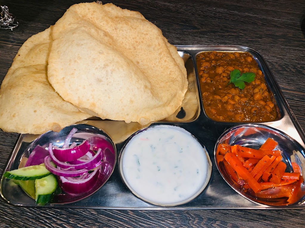 Spice villa Indian cuisine & bar | 7115 138 St, Surrey, BC V3W 7T9, Canada | Phone: (604) 597-0744