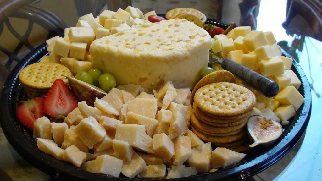 Daniels Cheese & Deli | 250 Thompson Dr, Cambridge, ON N1T 2E3, Canada | Phone: (519) 622-7814