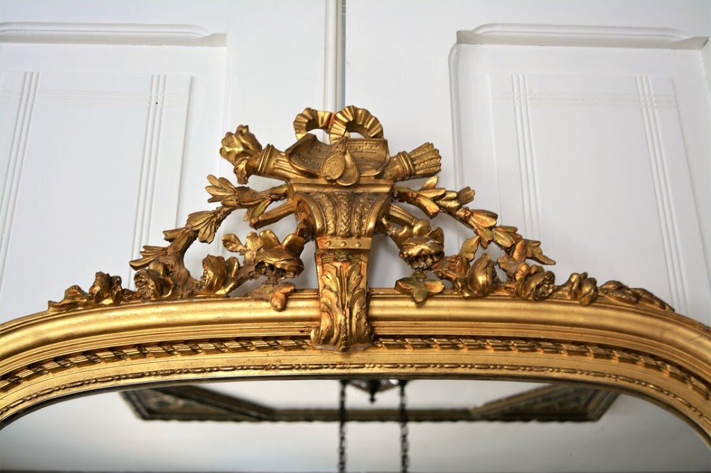 My Paris Apartment Antiques | 52 Ann St, Thamesville, ON N0P 2K0, Canada | Phone: (905) 745-6713
