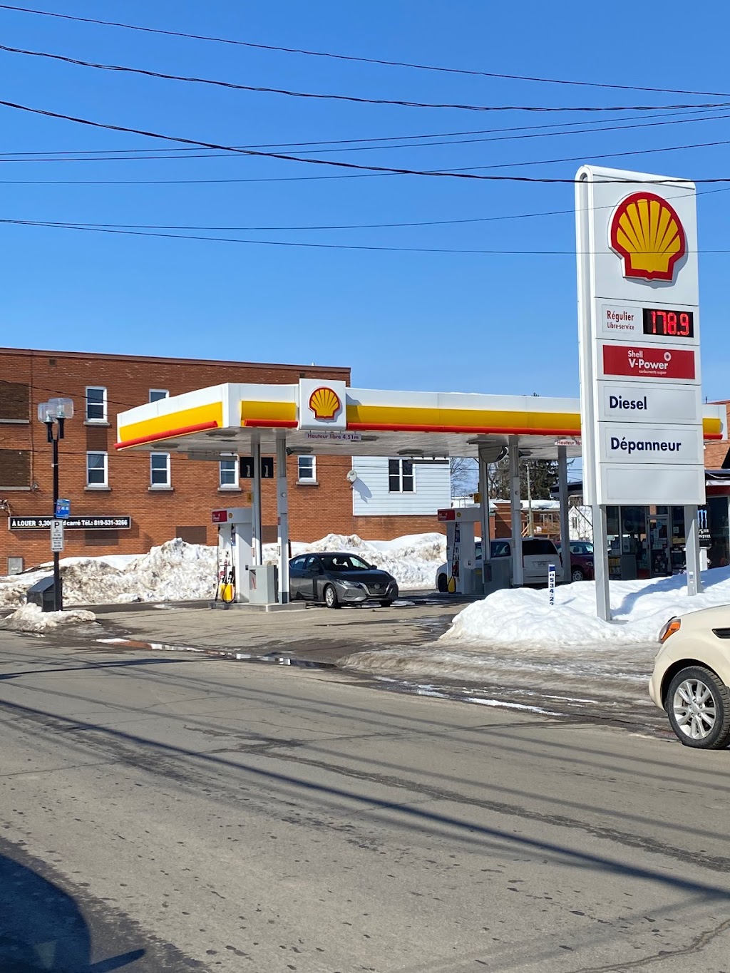 Shell | 1525 105e Ave, Shawinigan-Sud, QC G9P 1M6, Canada | Phone: (819) 731-0415