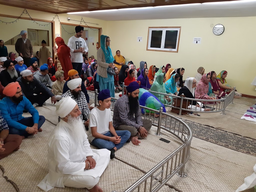Gurdwara Nanaksar | 255 St David Rd, Winnipeg, MB R2M 3J9, Canada | Phone: (204) 255-7503