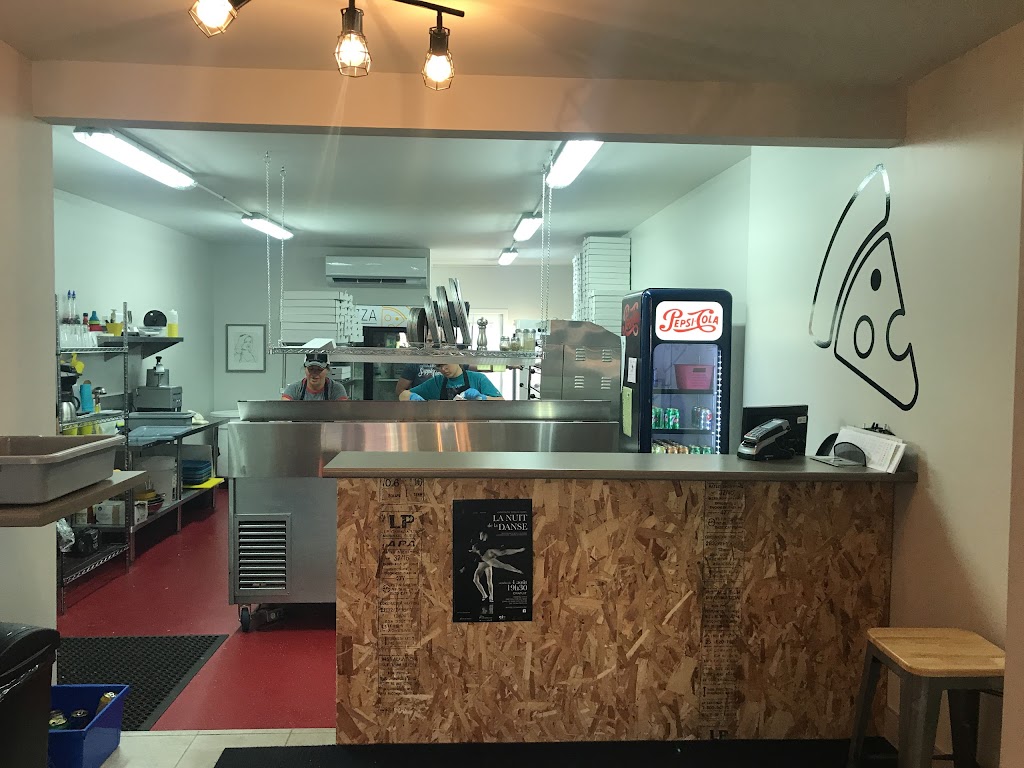 Là Pizza | 93 Rue Notre Dame E, Trois-Pistoles, QC G0L 4K0, Canada | Phone: (418) 851-5117