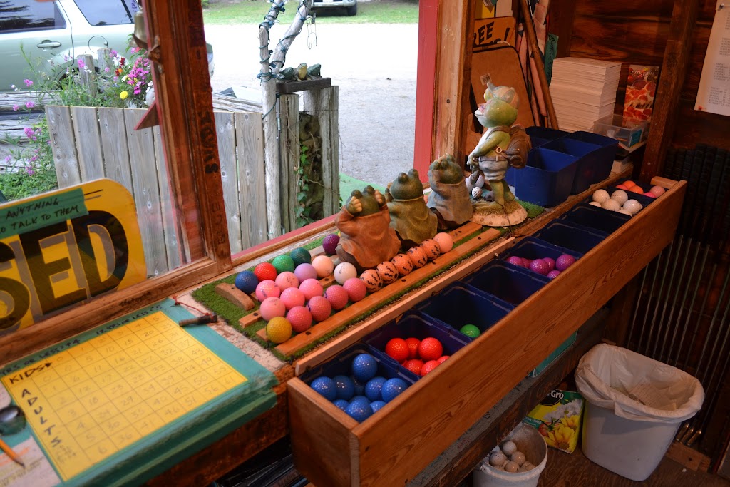 Putterama Mini Golf | 203 3rd Ave S, Sauble Beach, ON N0H 2G0, Canada | Phone: (519) 831-8364