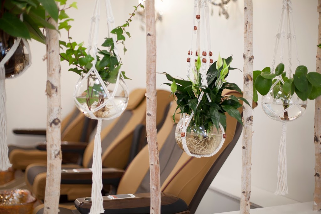 Bloom Hair & Nail Salon | 1160 Upper Paradise Rd Unit #2, Hamilton, ON L9B 2N9, Canada | Phone: (905) 318-7188