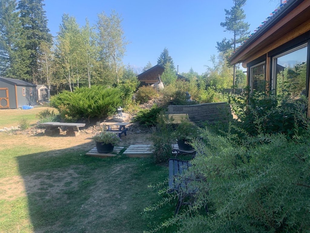 First Perk Coffee & Collectibles | 1891 Aspen Dr, Jaffray, BC V0B 1T0, Canada | Phone: (250) 429-3062