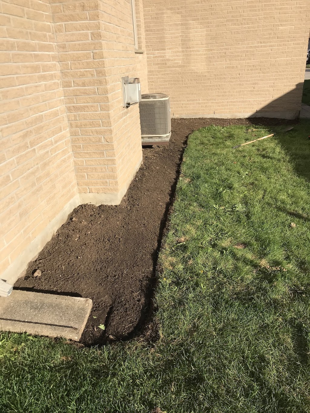 Bens Lawn and Landscaping | 91 Sir James Ct, Arva, ON N0M 1C0, Canada | Phone: (519) 615-2333